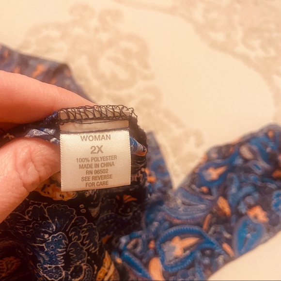 Plus Size Paisley Print Blouse - Picture 3 of 7